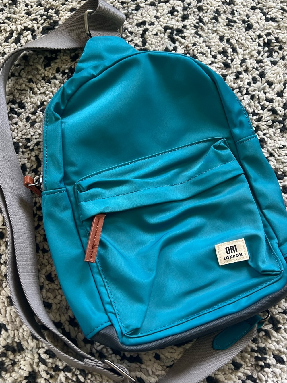 ORI London Crossbody Sling Bag Blue Backpack Style Zip Pockets - Picture 3 of 12